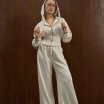 Костюм з корсетом молочний