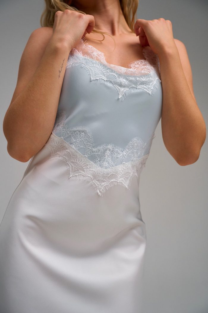 Плаття атлас двохкольорове біло-блак. - Зображення 4